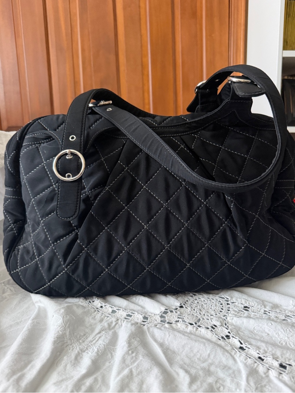 Vera Bradly Black Quilted Overnight/ Weekender/Diaper Bag
